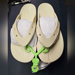 Crocs Classic Flip Flop Cream Color  Sandal Women's Size 11 New